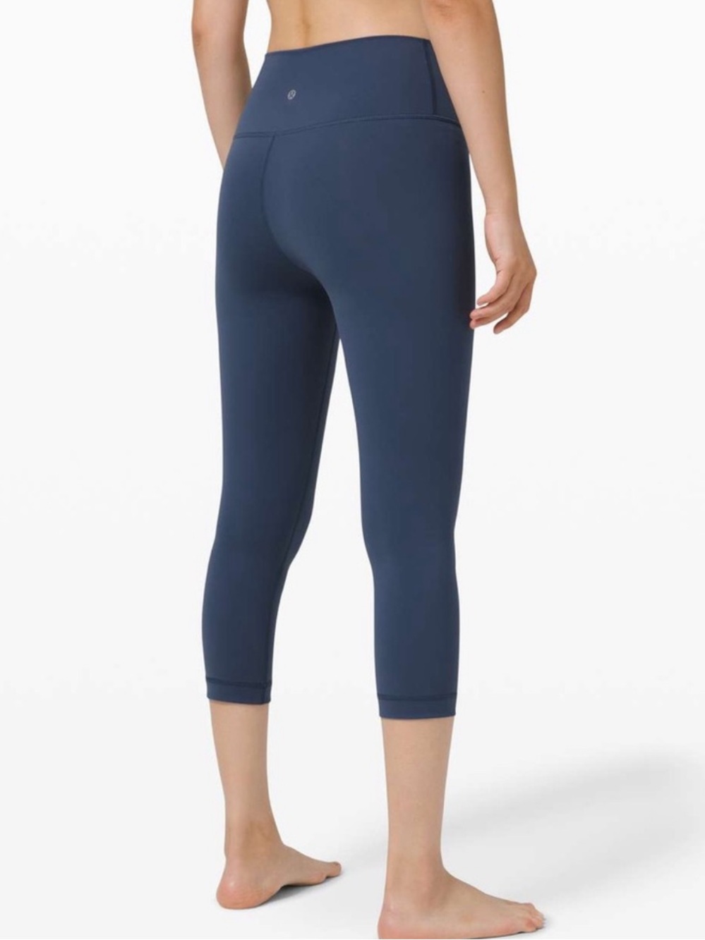Navy wunder under cropped 19” capri leggings